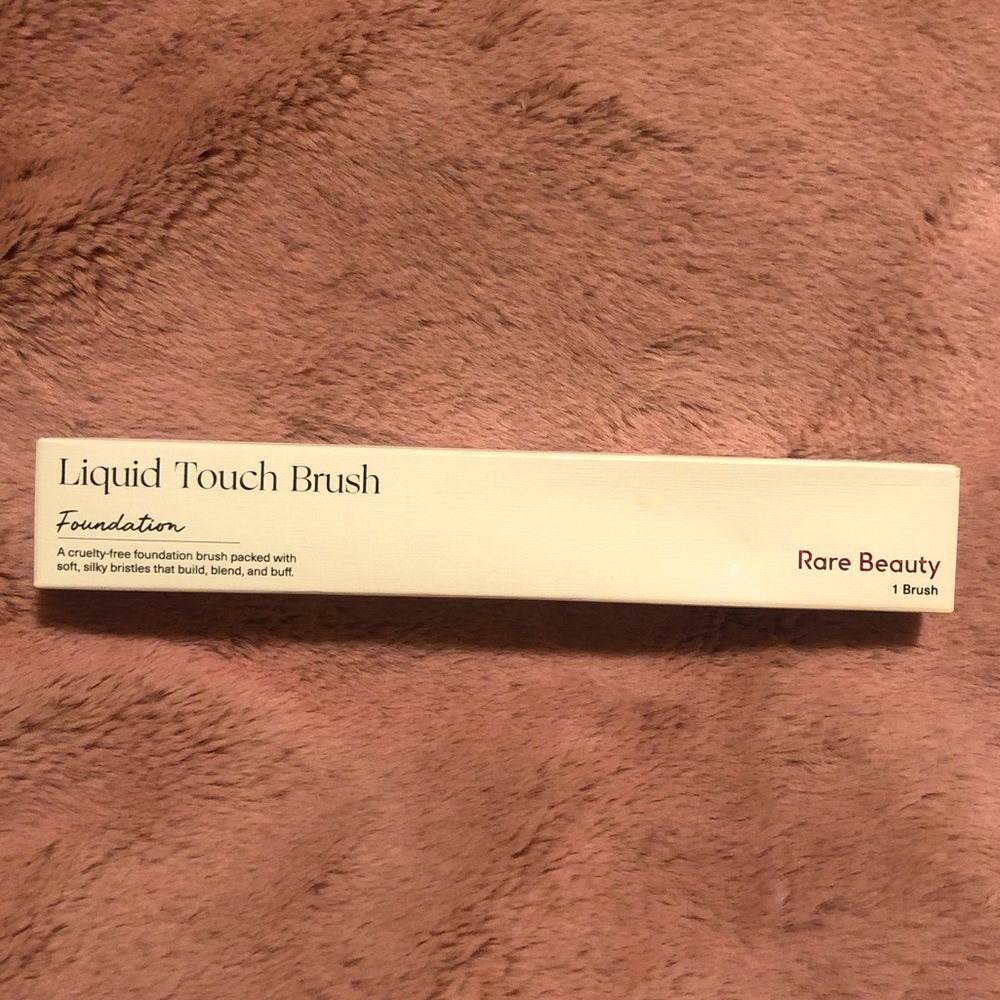 Rare Beaty Liquid Touch Foundation Brush